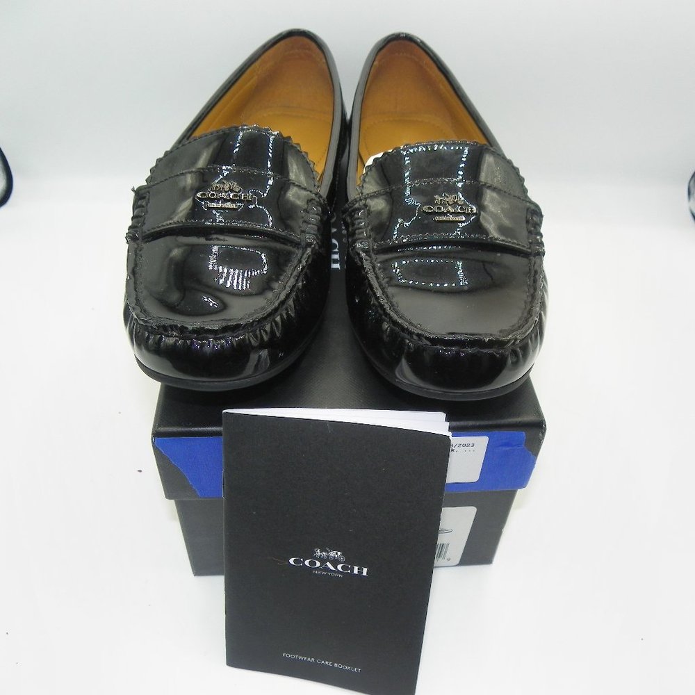 COACH BLACK PATENT LOAFERS SZ 7.5 LIKE NEW